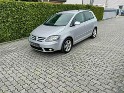 Grau Gebraucht 2008 VW Golf Plus Cross United Van / Kleinbus | 2.450 €