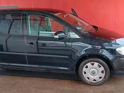 Schwarz Gebraucht 2012 VW Touran Van / Kleinbus | 3.250 €