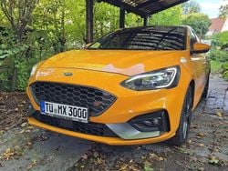 Orange Gebraucht 2020 Ford Focus Performance Edition Limousine | 22.999 € (Fairer Preis)