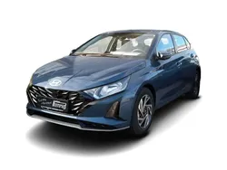 Blau Neu 2025 Hyundai i20 Trend Limousine | 31.117 €