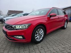 Rot Gebraucht 2023 VW Passat Business Limousine | 19.990 € (Superpreis)