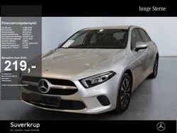 Silber Gebraucht 2022 Mercedes A180 Style Limousine | 27.518 € (Fairer Preis)