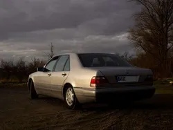 Silber Gebraucht 1995 Mercedes S320 SE Limousine | 6.999 €