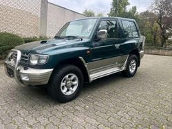 Grün Gebraucht 1997 Mitsubishi Pajero SUV | 7.800 €