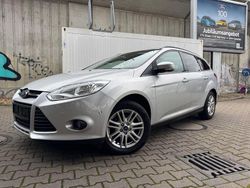 Silber Gebraucht 2014 Ford Focus Kombi | 4.590 € (Fairer Preis)