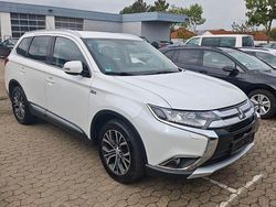 Weiß Gebraucht 2016 Mitsubishi Outlander SUV | 13.900 € (Fairer Preis)