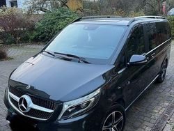 Grau Gebraucht 2019 Mercedes V250 Van / Kleinbus | 45.500 € (Teuer)