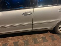 Silber Gebraucht 2002 Mercedes C240 Limousine | 2.200 € (Guter Preis)