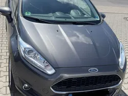 Grau Gebraucht 2016 Ford Fiesta SYNC Edition Kleinwagen | 5.100 € (Guter Preis)