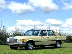 Gelb Gebraucht 1977 Mercedes S280 Limousine | 34.950 €