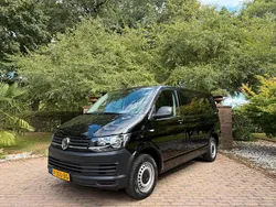 Schwarz Gebraucht 2016 VW T6 Van | 12.650 €