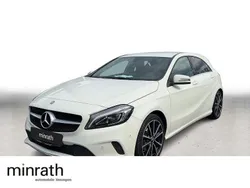 Weiß Gebraucht 2016 Mercedes A160 Urban Limousine | 13.290 € (Guter Preis)