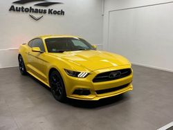 Gelb Gebraucht 2015 Ford Mustang Coupé | 26.900 € (Fairer Preis)