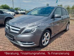 Grau Gebraucht 2012 Mercedes B200 Edition 1 Van / Kleinbus | 13.890 € (Fairer Preis)