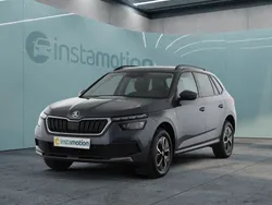Grau Gebraucht 2020 Skoda Kamiq Drive SUV | 16.644 € (Guter Preis)