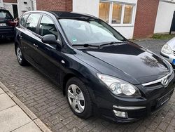 Schwarz Gebraucht 2010 Hyundai i30 Kombi | 2.500 € (Fairer Preis)