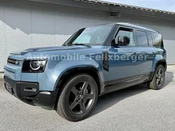 Tasman blue Gebraucht 2024 Land Rover Defender Black Edition SUV | 75.800 € (Superpreis)