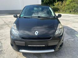 Schwarz Gebraucht 2009 Renault Clio II Kleinwagen | 2.950 €