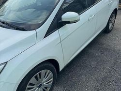 Weiß Gebraucht 2015 Ford Focus Kombi | 4.000 € (Guter Preis)