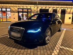 Schwarz Gebraucht 2011 Audi A4 S-Line Kombi | 8.200 €