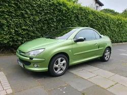 Grün Gebraucht 2005 Peugeot 206 CC Cabrio | 1.500 € (Guter Preis)