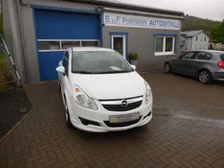 Weiß Gebraucht 2009 Opel Corsa Sport Limousine | 4.790 € (Teuer)