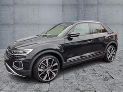 Schwarz (deep black perleffekt) Neu 2025 VW T-Roc Style SUV | 39.055 € (Fairer Preis)
