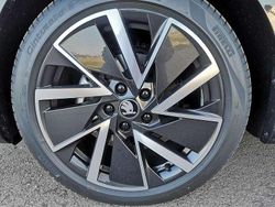 Schwarzmagic perleffekt Neu 2025 Skoda Octavia SportLine Kombi | 36.240 € (Fairer Preis)