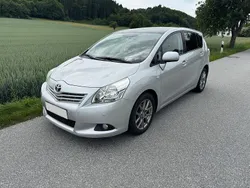 Silber Gebraucht 2011 Toyota Verso Edition Van / Kleinbus | 4.790 € (Fairer Preis)