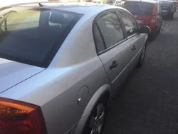 Grau Gebraucht 2003 Opel Vectra Cosmo Limousine | 5.500 € (Teuer)