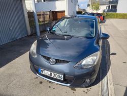 Grau Gebraucht 2010 Mazda 2 Active Limousine | 1.599 € (Guter Preis)