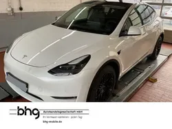 Hell weiß metallic Gebraucht 2022 Tesla Model Y Long Range SUV | 33.430 € (Etwas zu teuer)