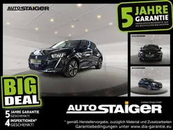 Lackierung schwarz perla nera/ Gebraucht 2022 Peugeot e-208 GT Kleinwagen | 18.389 € (Fairer Preis)
