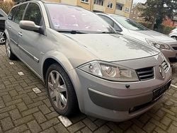 Silber Gebraucht 2004 Renault Mégane II Kombi | 1.200 € (Guter Preis)