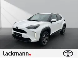 Weiss Neu 2025 Toyota Yaris Cross Team SUV | 27.890 €