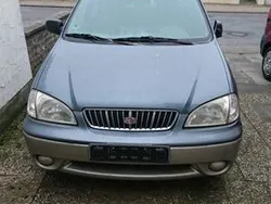 Blau metallic Gebraucht 2002 Kia Carens Van / Kleinbus | 500 € (Superpreis)