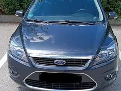 Grau Gebraucht 2009 Ford Focus Kombi | 3.000 € (Guter Preis)