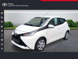 Weiß Gebraucht 2018 Toyota Aygo X-play Kleinwagen | 8.990 € (Fairer Preis)