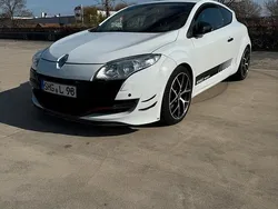 Weiß Gebraucht 2011 Renault Mégane III R.S. Coupé | 15.500 € (Teuer)