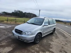 Silber Gebraucht 2005 Kia Carnival Van / Kleinbus | 2.900 €