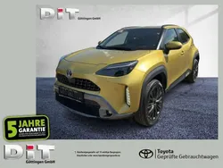 Brass gold metallic Gebraucht 2023 Toyota Yaris Cross SUV | 26.990 € (Fairer Preis)