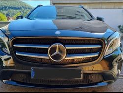 Schwarz metallic Gebraucht 2015 Mercedes GLA200 Sport SUV | 18.000 € (Fairer Preis)