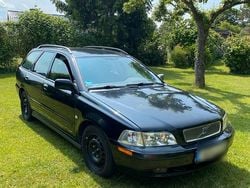 Schwarz Gebraucht 2003 Volvo V40 Kombi | 1.100 € (Guter Preis)