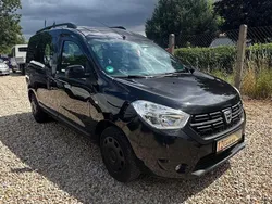 Schwarz Gebraucht 2017 Dacia Dokker Lauréate Van | 6.499 € (Guter Preis)