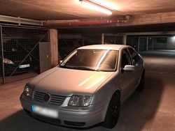 Silber Gebraucht 1998 VW Bora Limousine | 2.500 €