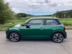 Grün Gebraucht 2022 Mini Cooper Kleinwagen | 23.700 € (Fairer Preis)