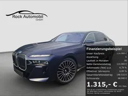 Blau Gebraucht 2024 BMW 740 M Sport Limousine | 119.900 €