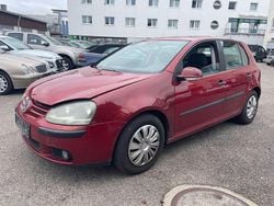 Rot Gebraucht 2004 VW Golf V Comfortline Limousine | 1.290 € (Superpreis)