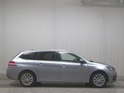 Grau Gebraucht 2021 Peugeot 308 SW Allure Kombi | 9.680 € (Superpreis)