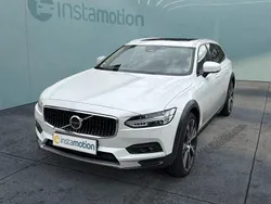 Weiß Gebraucht 2023 Volvo V90 CC Kombi | 69.299 €